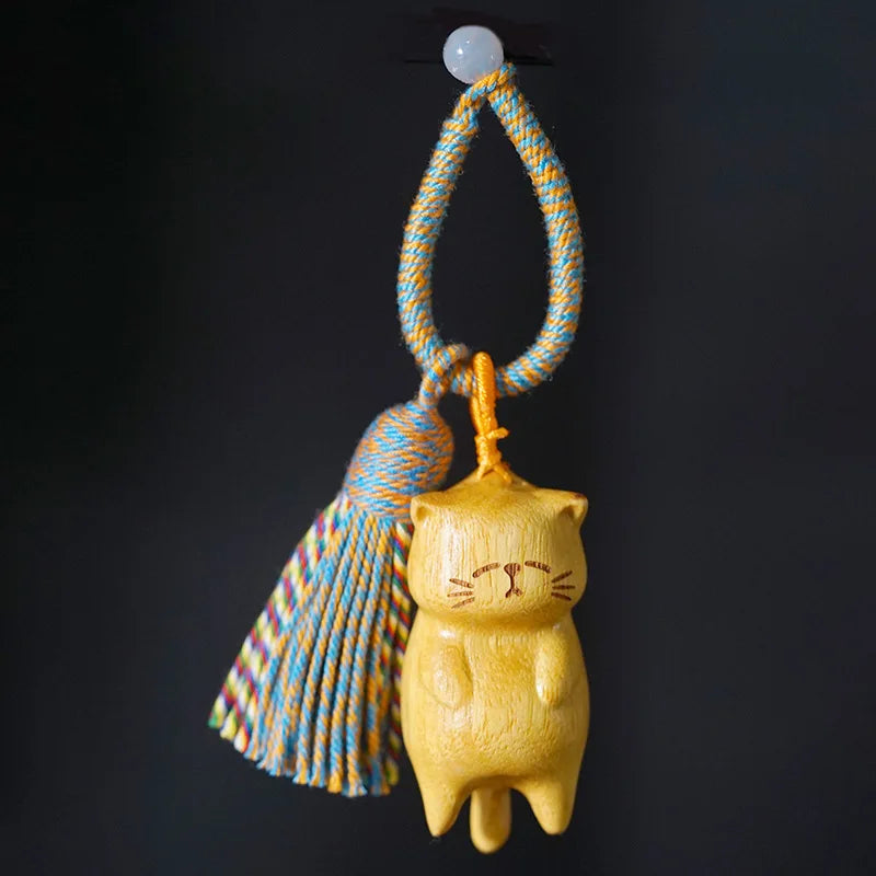 Log Carving Lazy Cat Pendant Beech Gold Sandalwood Blood Cypress Wood Carving Lucky Cat DIY Fringed Keychain